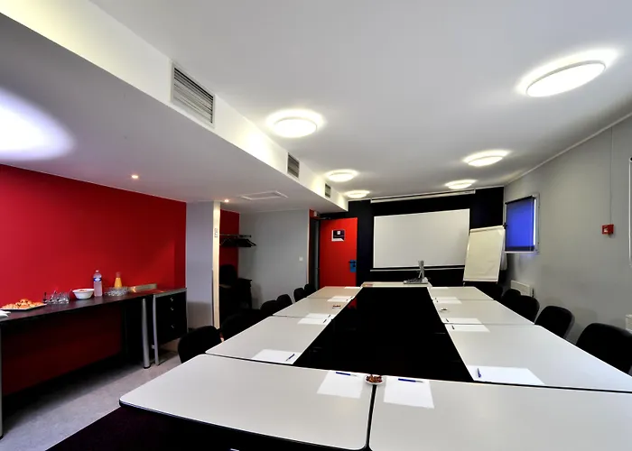 Initial By Balladins Amiens \/ 2* Longueau